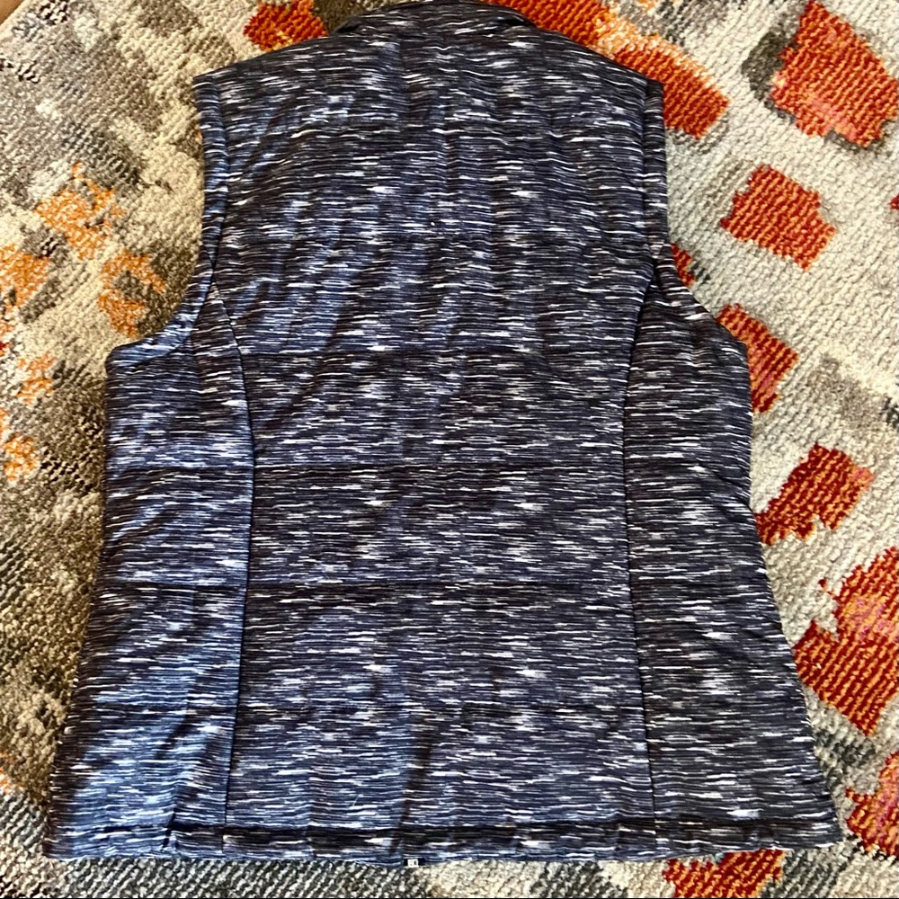 MED CHRISTOPHER & BANKS PUFFER VEST - Picture 3 of 8